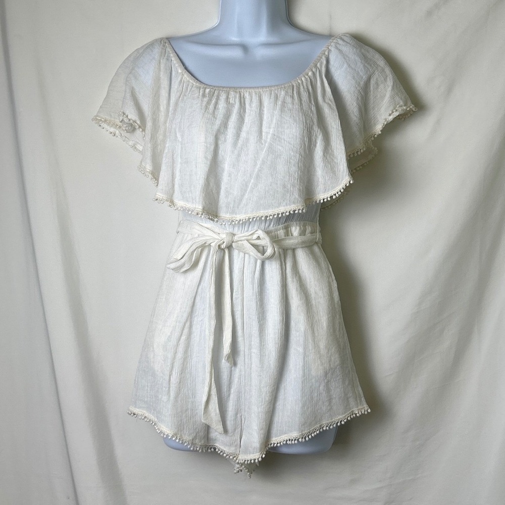 Mia Women Pom Pom Trim Ruffle Off Shoulder Romper Size 6 White Gauzy Boho Beachy